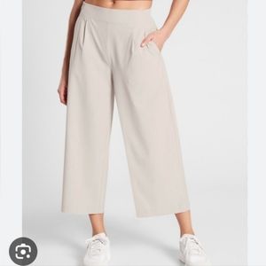 NWT Athleta Brooklyn Wide Leg Crop Pant in Light Grey